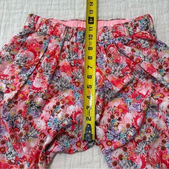 Lululemon Rollin with my Omies Jogger Floral Pants 6 Athleisure Lightweight - Picture 5 of 9